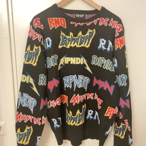 Ripndip sweatshirt  - Finstickad sweatshirt från märket Ripndip, aas cool 😎 