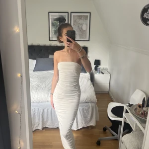 Klänning - Biege klänning ifrån Shein🤍 bara testad