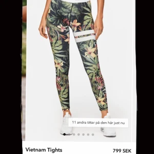 Stronger tights - Säljer mina gammla stronger thights. Fortfarande super bra skick och bara använd ett par fåtal gånger🤍