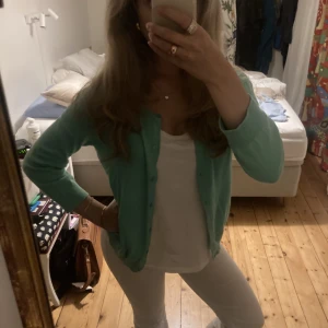 Kofta - Så söt kofta köpt second hand, märket är hm💚