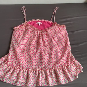 Linne  - Jätte fint linne ganska nytt, aldrig använt, priset kan diskuteras 