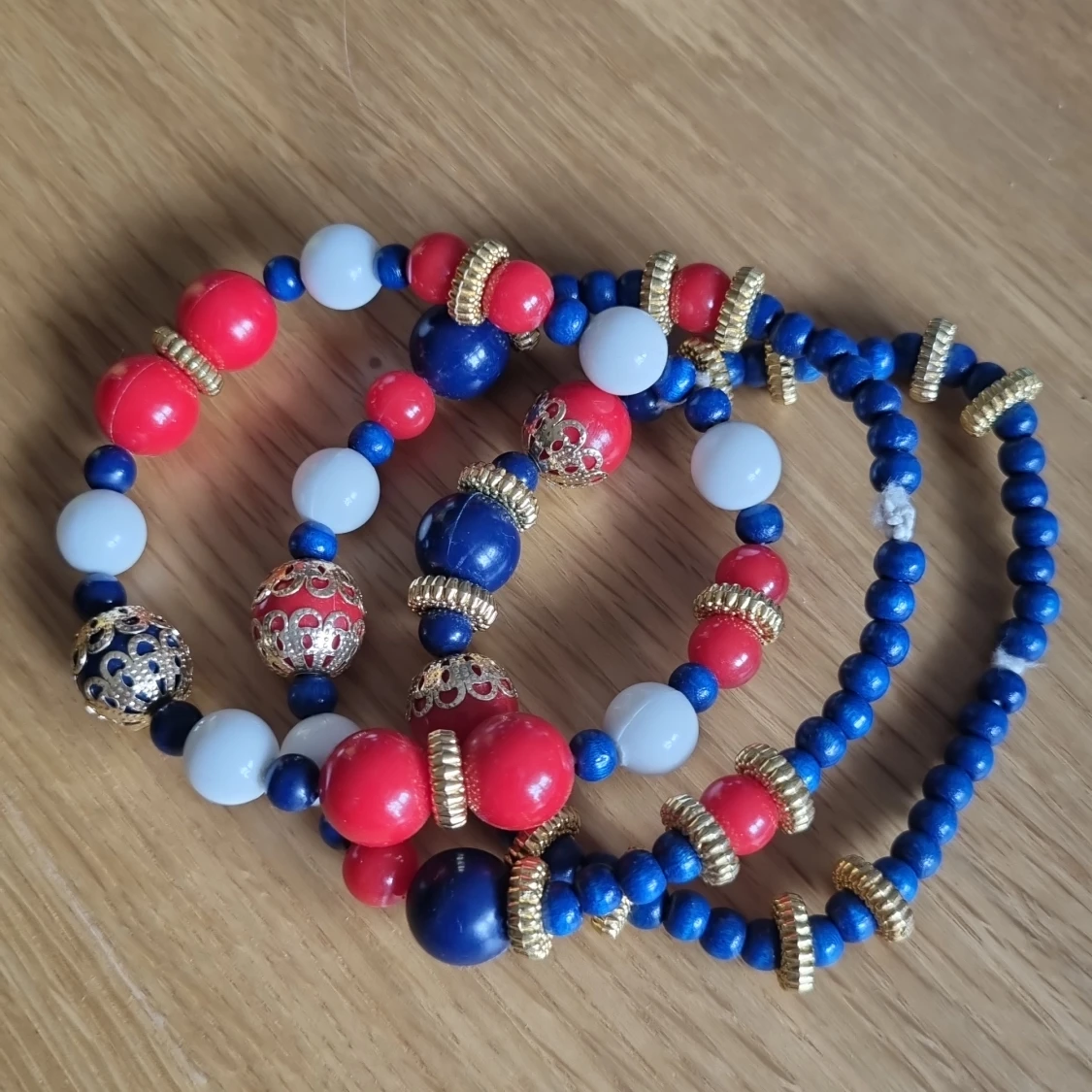 Elastiska pärlarmband  - 90