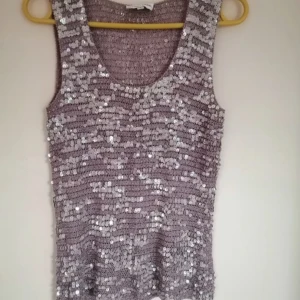 Söt topp - Jättesöt vintage topp köpt i italien💓 passar även M.