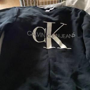 Calvin Klein tröja - Calvin Klein tröja bra skick i storlek 152.