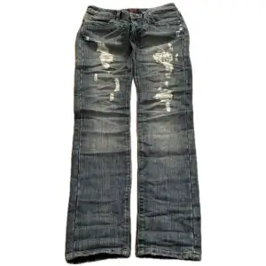 Straight Leg fit Crocker jeans, strl 32, nyskick, använd görna köp nu!