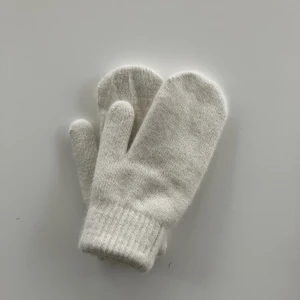 Stickade Vantar  - Varma och Sköna Stickade Vantar för en Mjuk Känsla 🥰