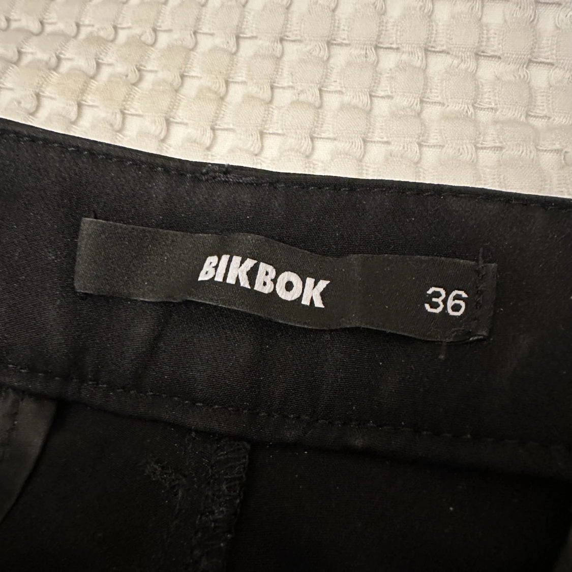 Högmidjade kostymbyxor - 90