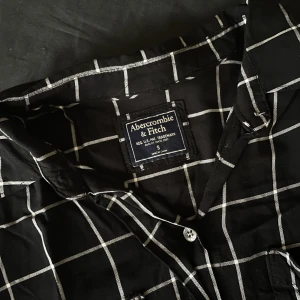 Abercrombie skjorta - Svart skjorta från Abercrombie and Fitch 