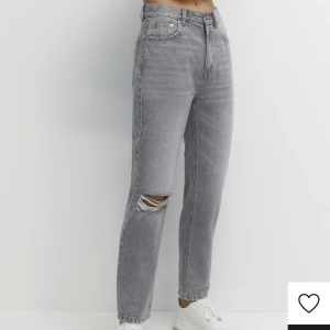 Jeans  - Säljer super fina jeans från zalando! Kom provat för bilder ❤️