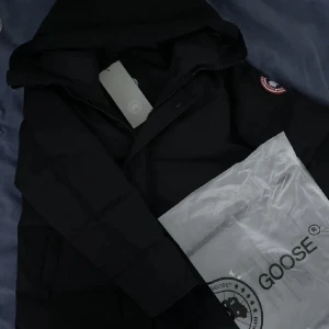 Canada Goose MacMillan  - Ny Canda Goose jacka i storlek S, kan fraktas om köpare står för frakten 