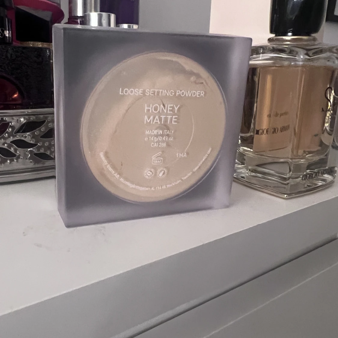 Caia Cosmetics puder - 90