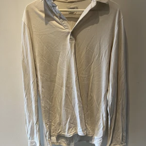 J Lindeberg  - J Lindeberg tröja  Storlek M  Priset kan diskuteras!!!