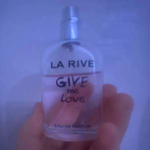 La rive parfym i doften ”🌸give me love🌸” 