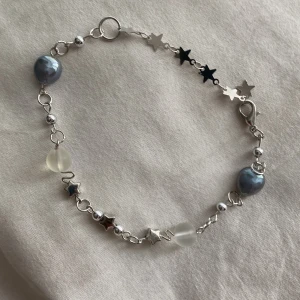 Armband  - Handgjord. La mycket tid och kärlek på denna (: skriv för frågor.