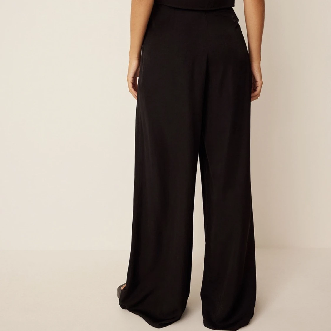 NY! NA-KD Vida Byxor strl 36 Nypris 399:- - 90