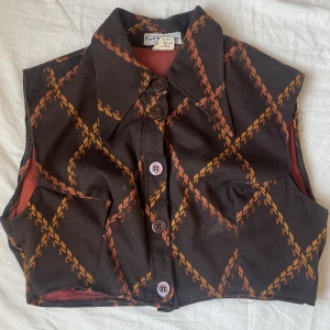 70-tals skjorta  - Retro skjorta, croppad så är som en topp! En fläck