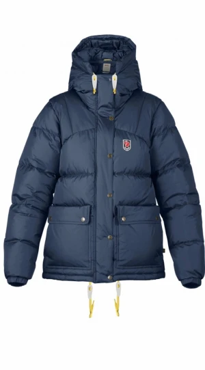 Fjällräven  - Snygg jacka. Köpt nu så använder ej. Kom privat för mer frågor.💕