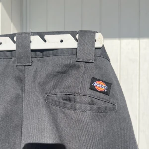 Dickies chinos - Modellen är slim fit