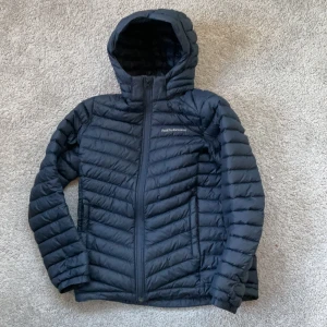 Lätt dun jacka  - Höst och vinter jacka samt vår dagar/kvällar 