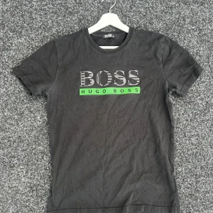 Hugo boss - Hugo boss t-shirts i bra skick