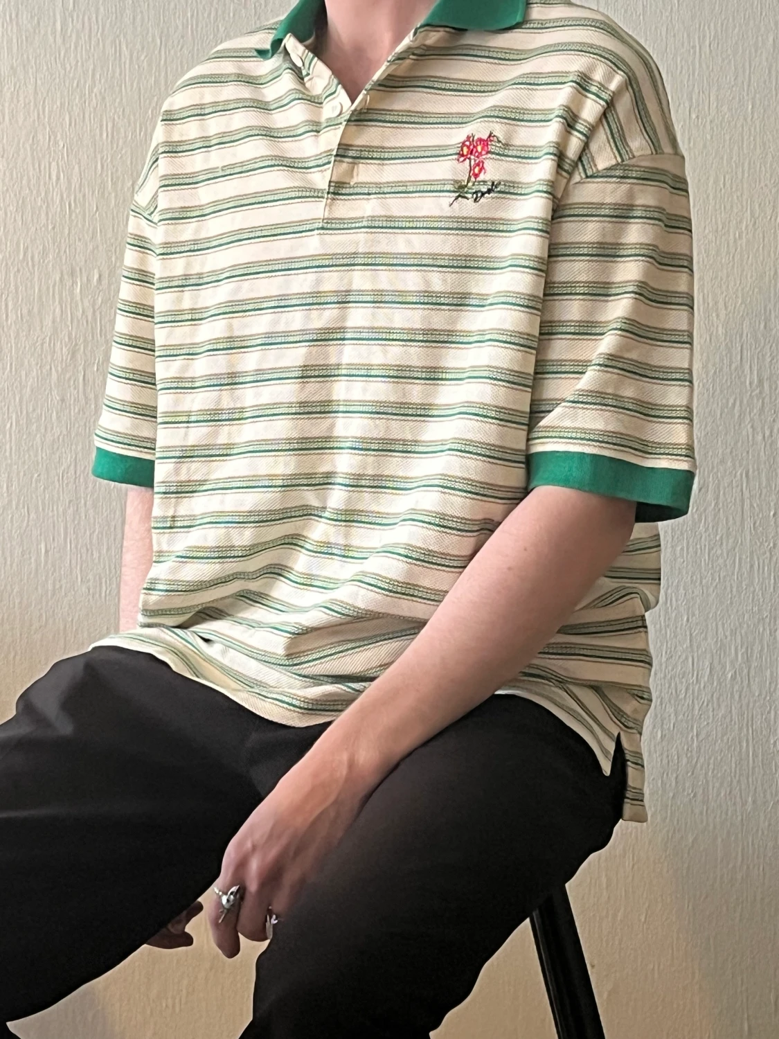 Pikétröja från drôle! Inköpt på Vallgatan 12 size M overzised