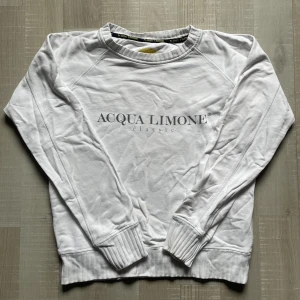 Acqua Limone classic sweatshirt  - Bra skick. Osäker på storleken men sitter som en Small.
