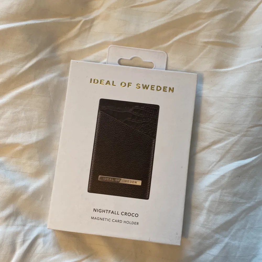 Magnetisk ”plånbok” ifrån ideal of sweden! Använt nån gång bara . Övrigt.