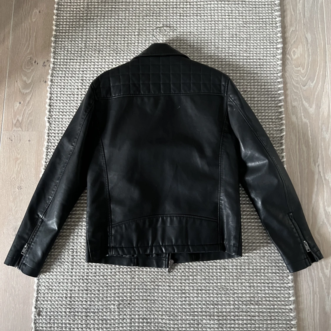 Läderjacka  - 90
