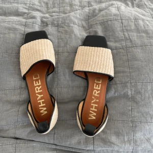Sandaler Whyred - Aldrig använda skor. Storlek 36 (stora i storleken) 