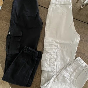 Byxor Madlady - Säljer 2 superfina byxor från Madlady i Storlek XS. 70kr/styck.  