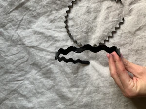 Diadem - Säljer dessa gulliga diadem då jag inte får använding för dem. 