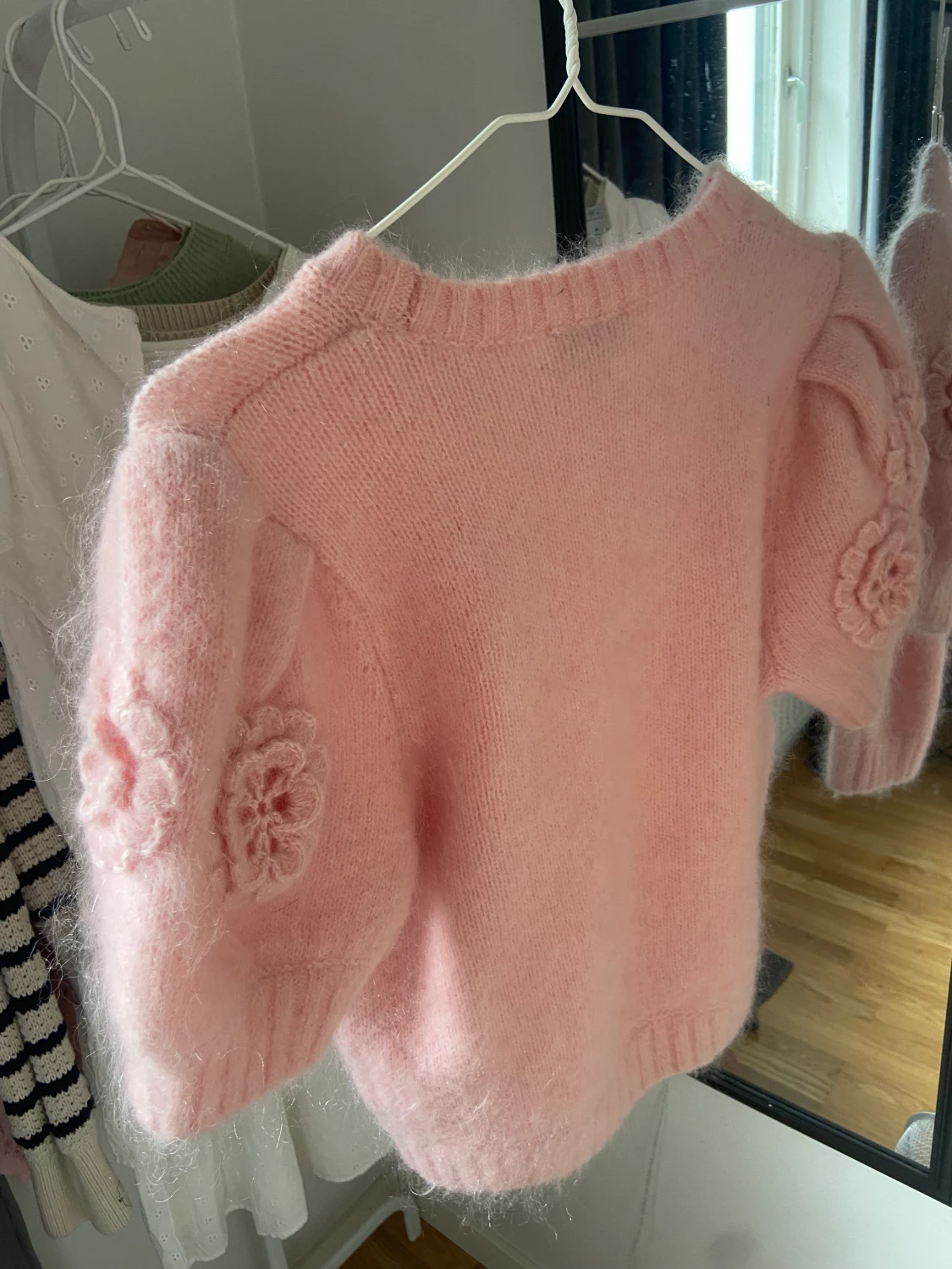 säljer fin tröja - 90