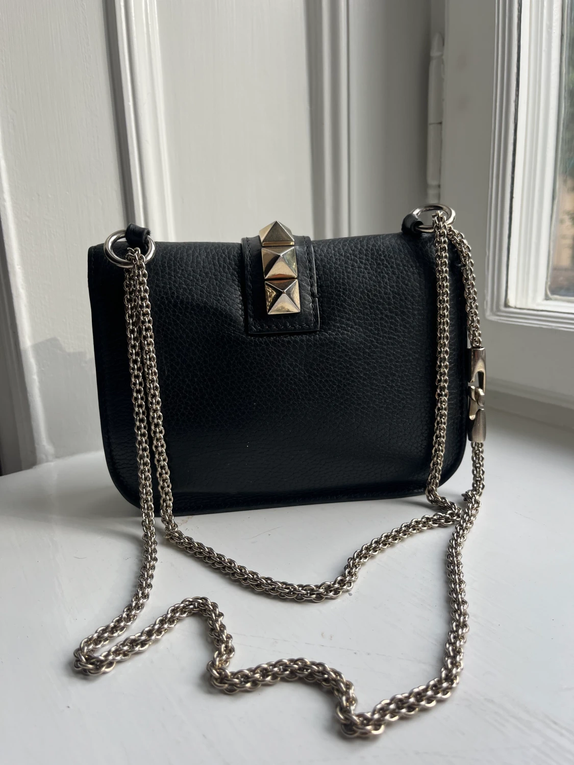 Valentino väska Glam Lock Leather crossbody bag - 90