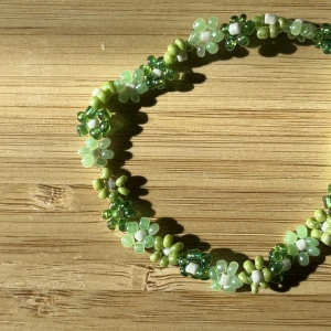 Blommigt armband 🤍 - Egengjort armband 🌸