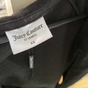 Juicy kofta - Säljer en juicy kosta i Xs, bra skick!❣️ Pris kan diskuteras!