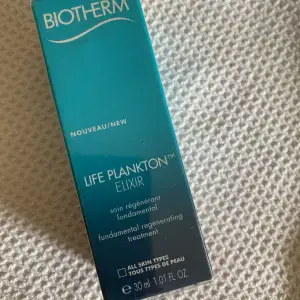 Oöppnad serum från Biotherm  Super fuktgivande  Ångrade köpet därför säljer jag den 