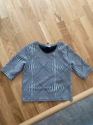 monky - oanvänd storlek S 