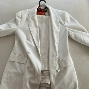 Bärs set från Gina tricot  - Samlar dam i min garderob så vill ge till någon som kommer använda den. 