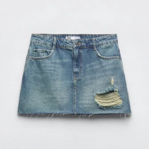 Kjol från zara - Jeans kjol från zara helt oanvänd med prislappen kvar💖köpt för 360kr