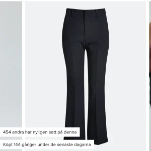 Kostymbyxor Strl 38 och 36 - Säljer dessa kostymbyxor från Bikbok pga att dom inte används längre, dessa är i storlek 38 men har exakt likadana i 36 också, båda är i fint skick och inte använda många gånger 