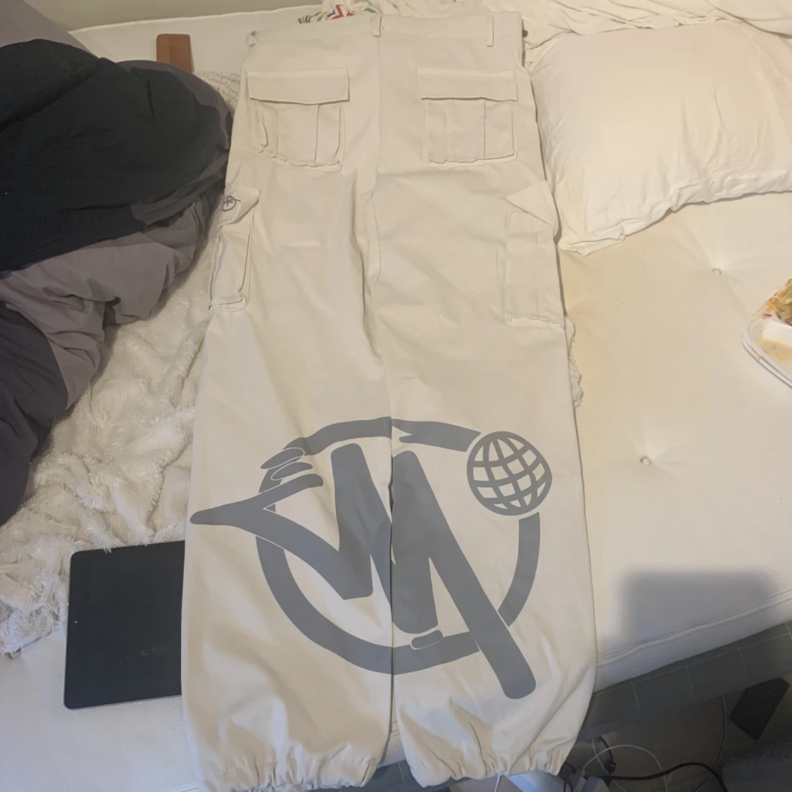 MinusTwo cargos - 90