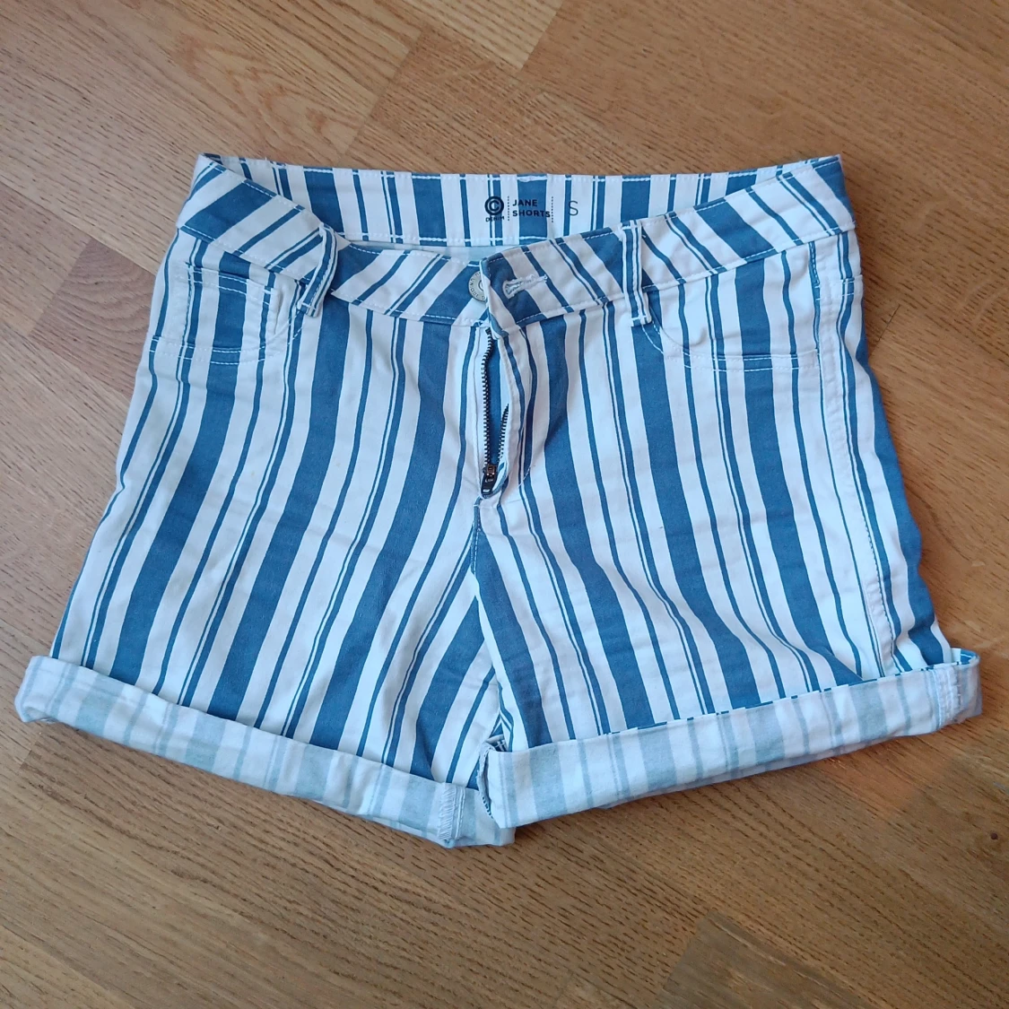 Somriga jeansshorts
