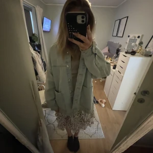 Zara - Säljer min zara jeans jacka storlek S 