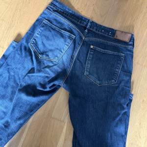 Lowwaisted jeans 