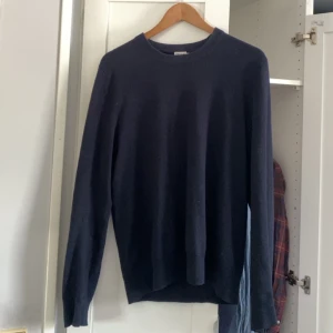 Filippa k tröja  - Schysst tröja från Filippa k som tyvärr ej kommer till användning längre 