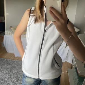 Fleeceväst - Mysig väst från McKinley i storlek 36. Använd gärna köp nu!😊