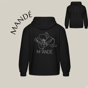 Mandé hoodie - Stilrena Hoodies med vårat tryck på.