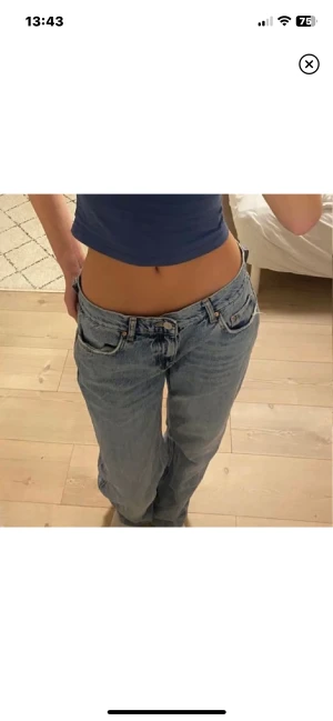 Lowwaisted blå TH jeans💙 - ❗️❗️KÖP NU HÖJER SNART❗️❗️ Lowwaisted blå TH jeans💙 Supersnygga sköna vintage TOMMY.H jeans är low/midrise. Pris+frakt