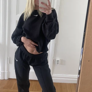 Nike dress - Jätteskön dress till hösten/vintern. Gott skick! 