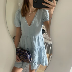 Klänning - Supersnygg klänning från zara 🥰